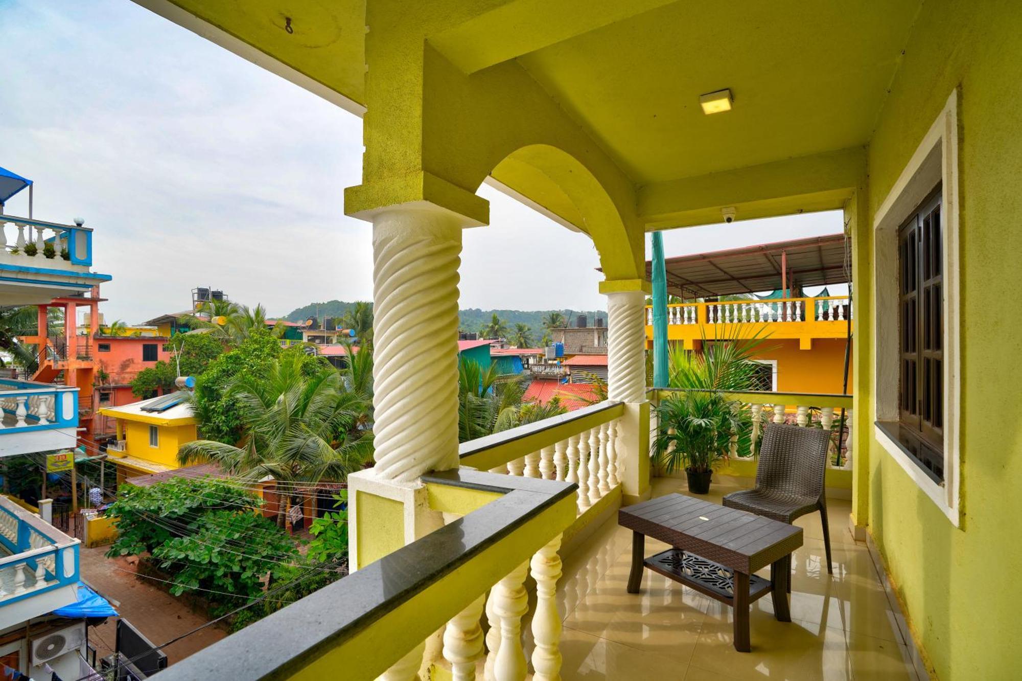 Hotel Salty Waves Baga Buitenkant foto