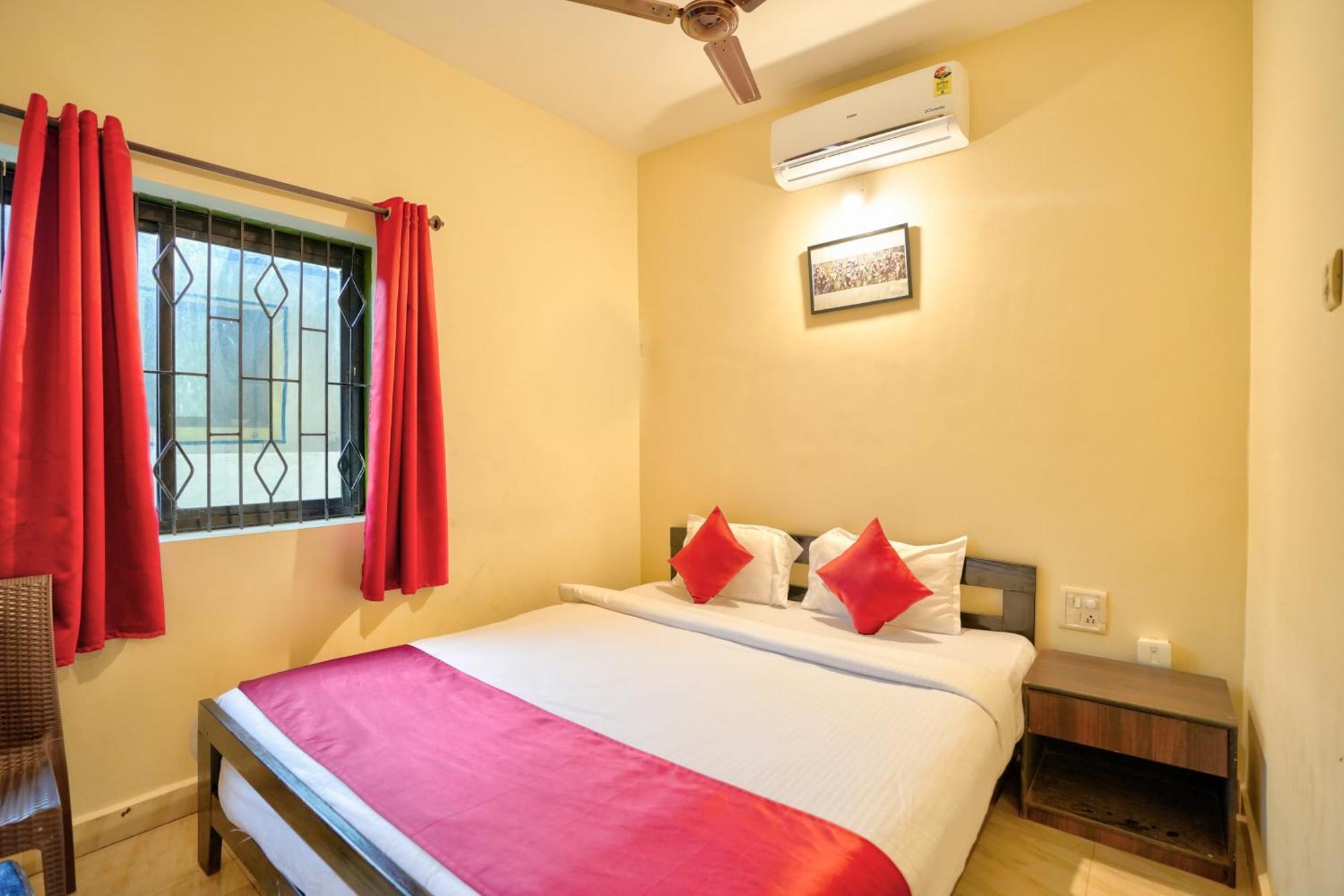 Hotel Salty Waves Baga Buitenkant foto