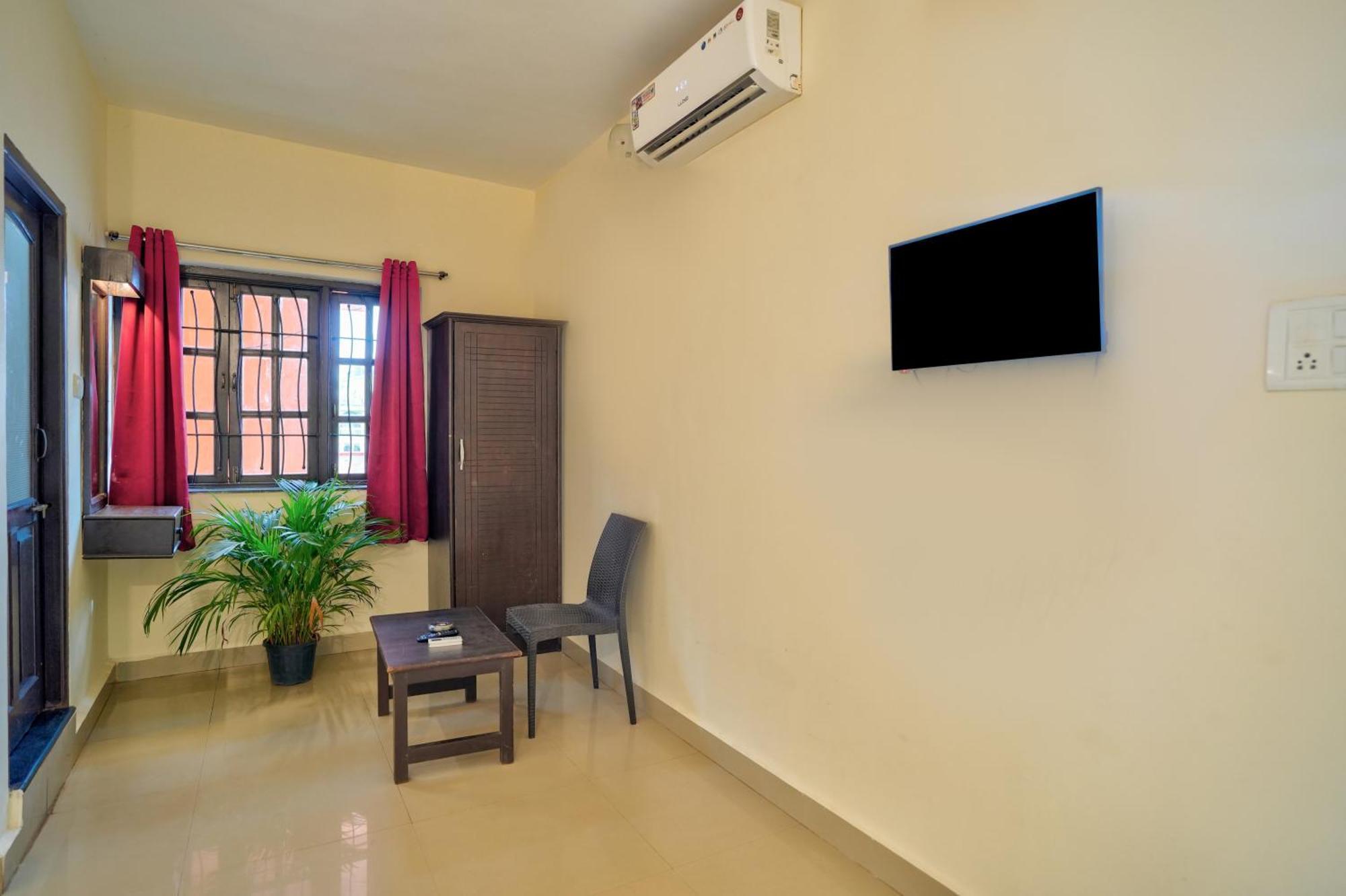 Hotel Salty Waves Baga Buitenkant foto