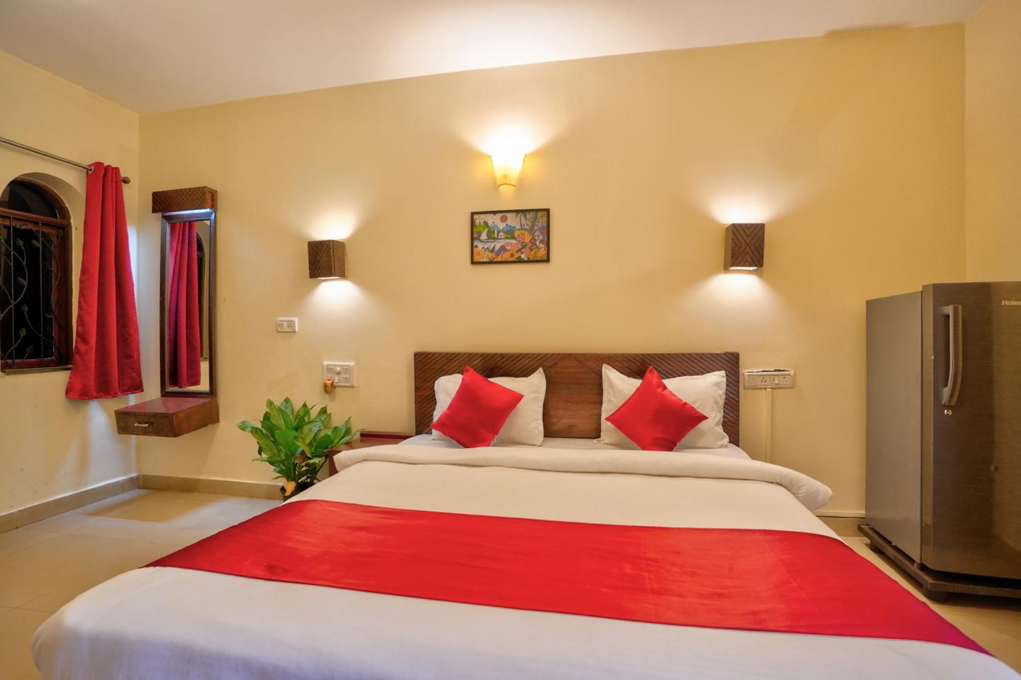 Hotel Salty Waves Baga Buitenkant foto