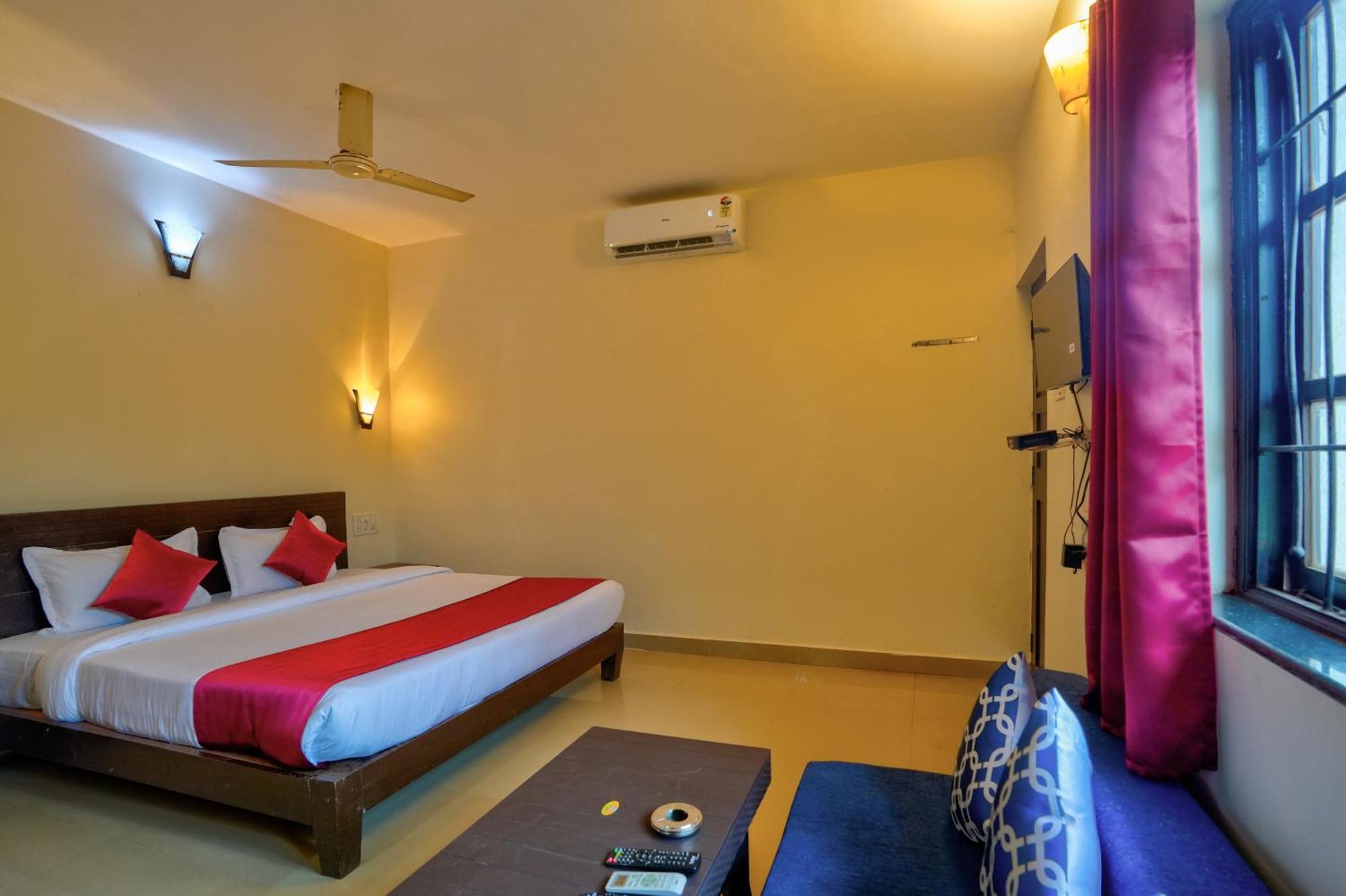 Hotel Salty Waves Baga Buitenkant foto