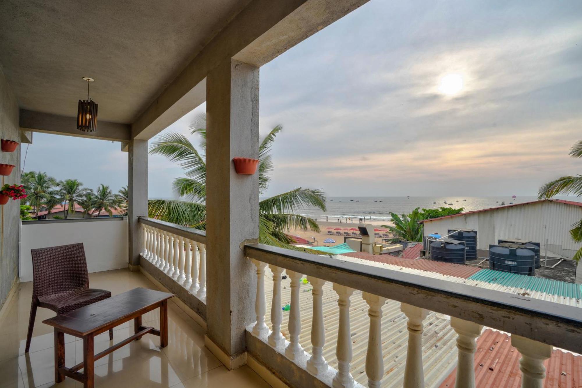 Hotel Salty Waves Baga Buitenkant foto