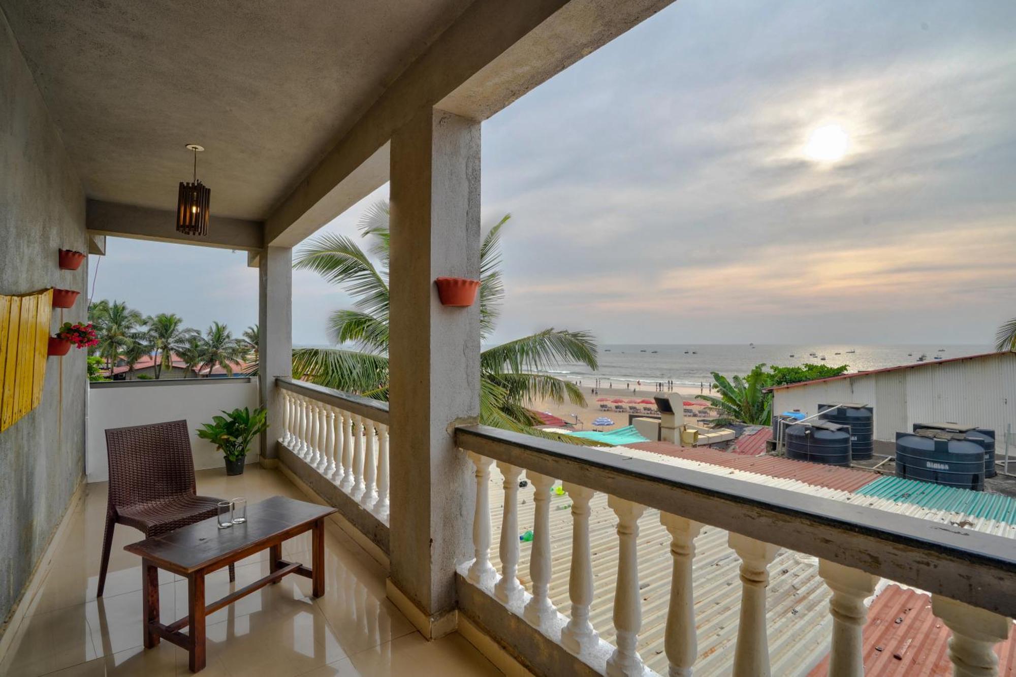 Hotel Salty Waves Baga Buitenkant foto