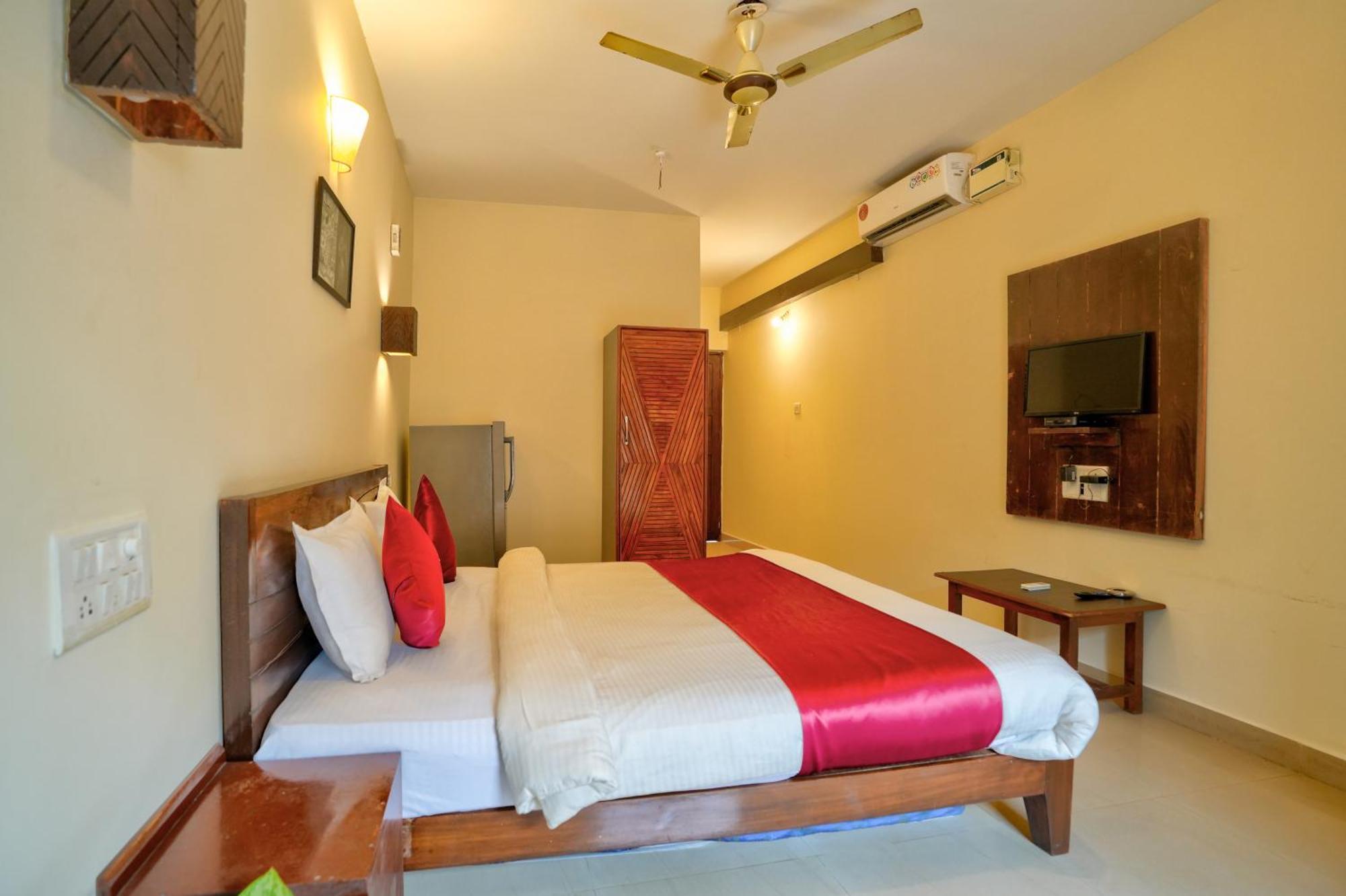 Hotel Salty Waves Baga Buitenkant foto