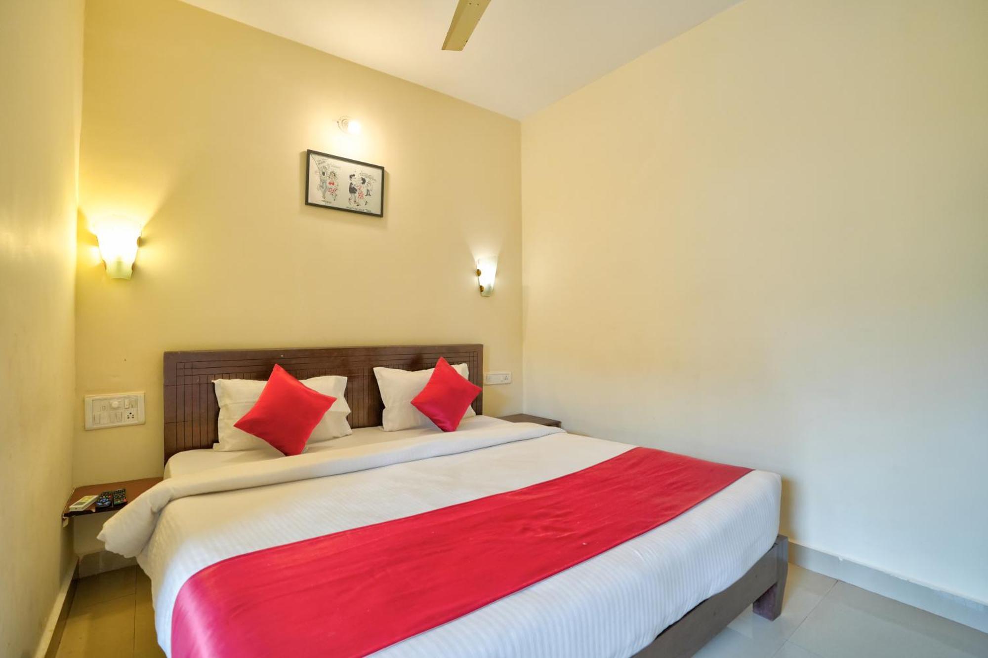 Hotel Salty Waves Baga Buitenkant foto