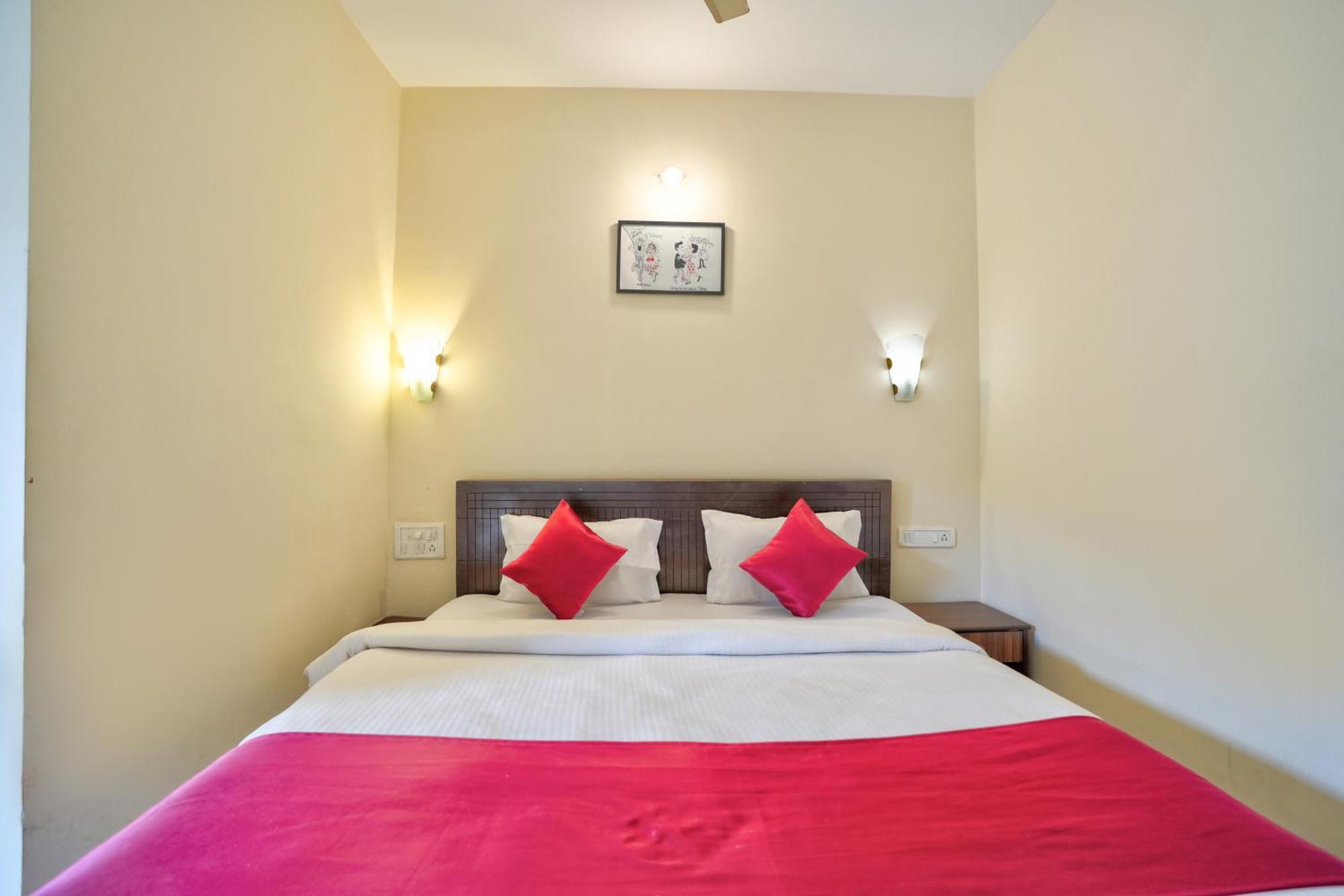 Hotel Salty Waves Baga Buitenkant foto