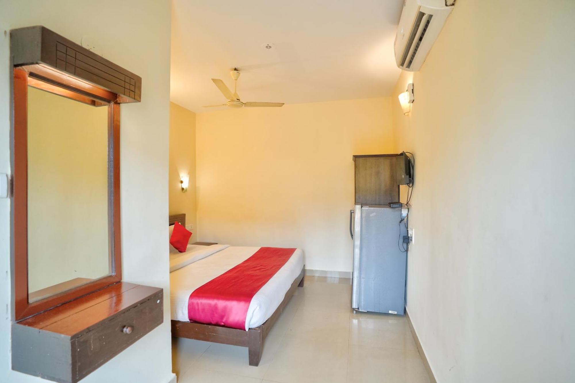 Hotel Salty Waves Baga Buitenkant foto