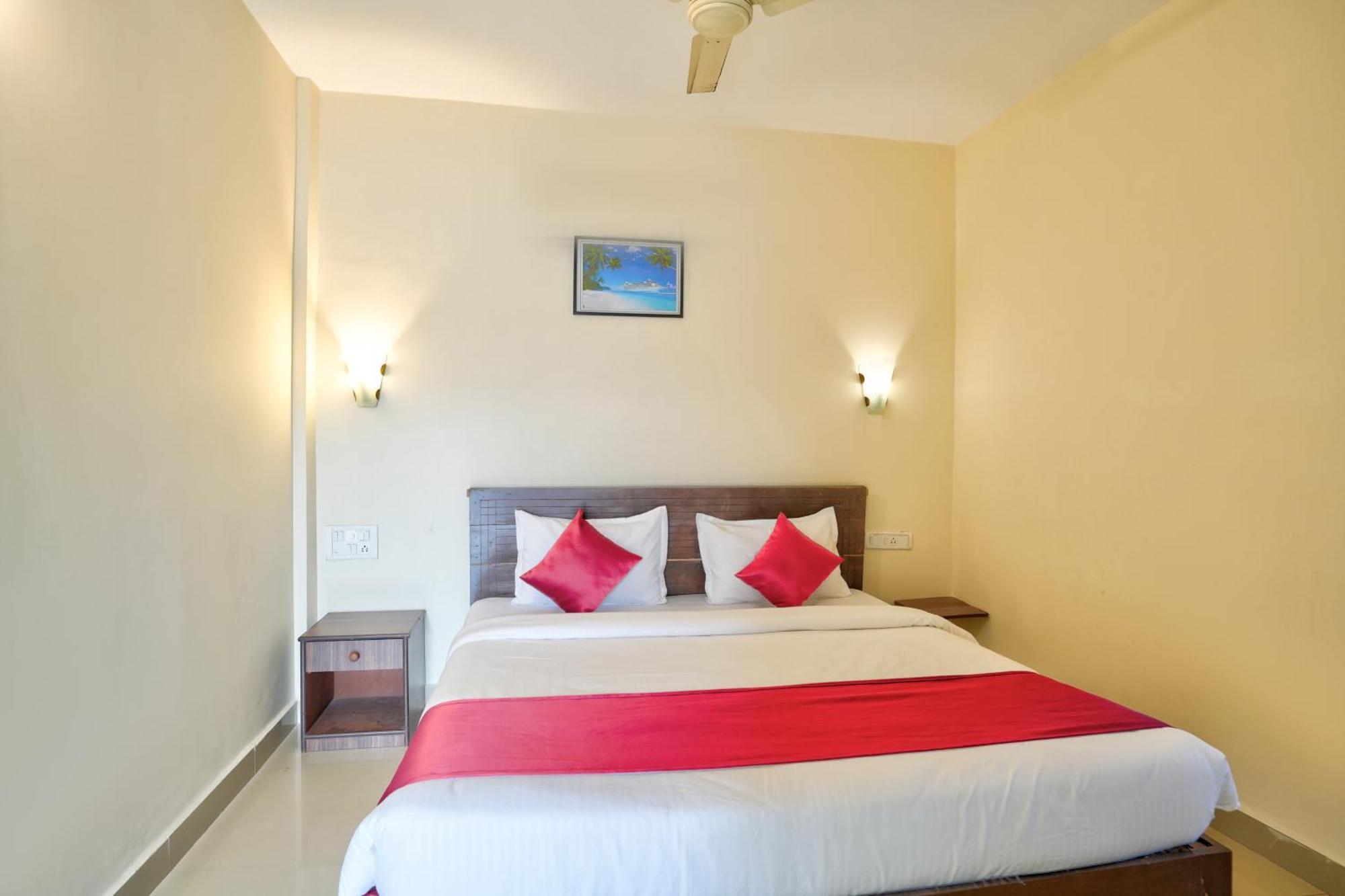 Hotel Salty Waves Baga Buitenkant foto