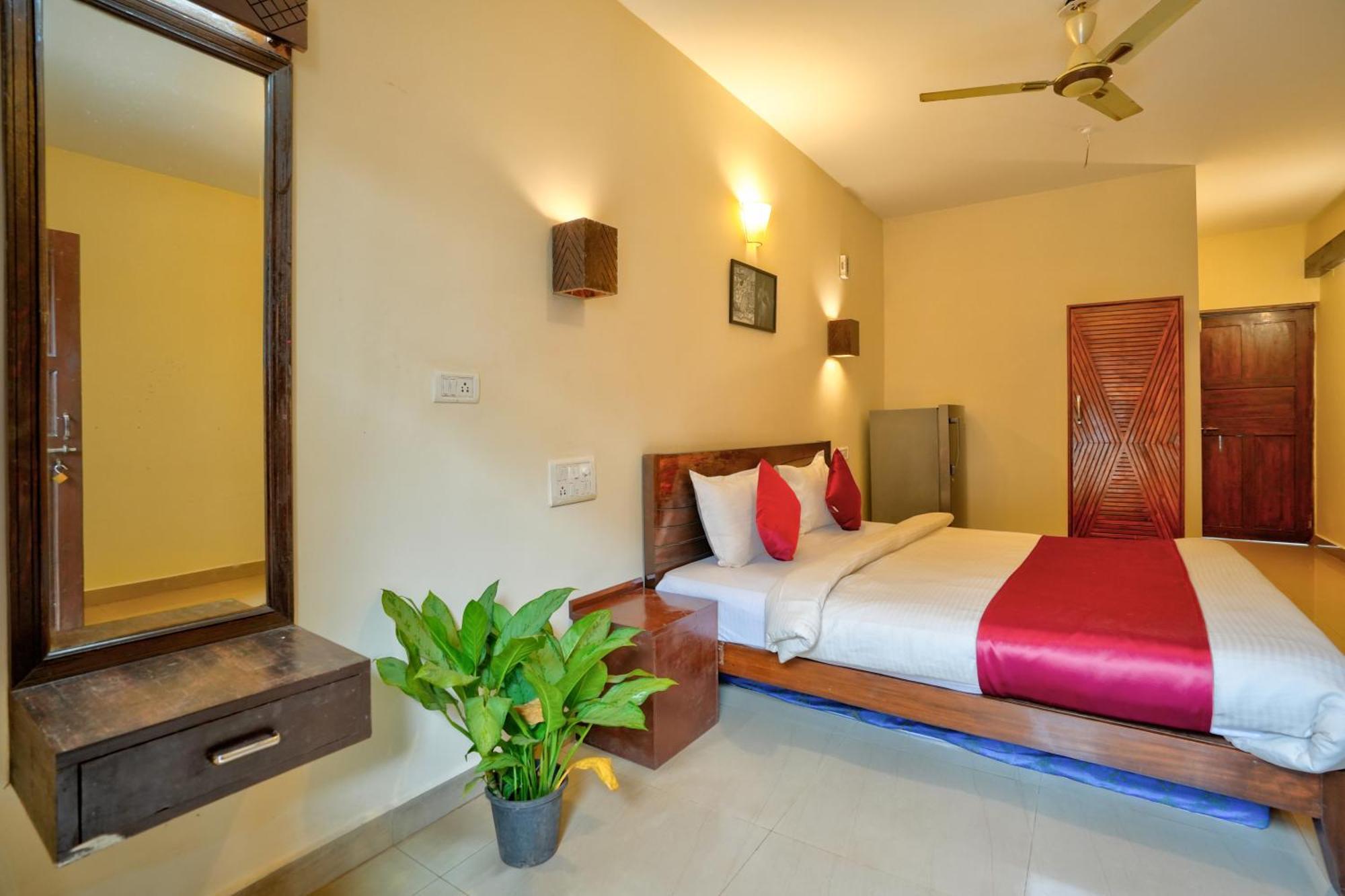 Hotel Salty Waves Baga Buitenkant foto