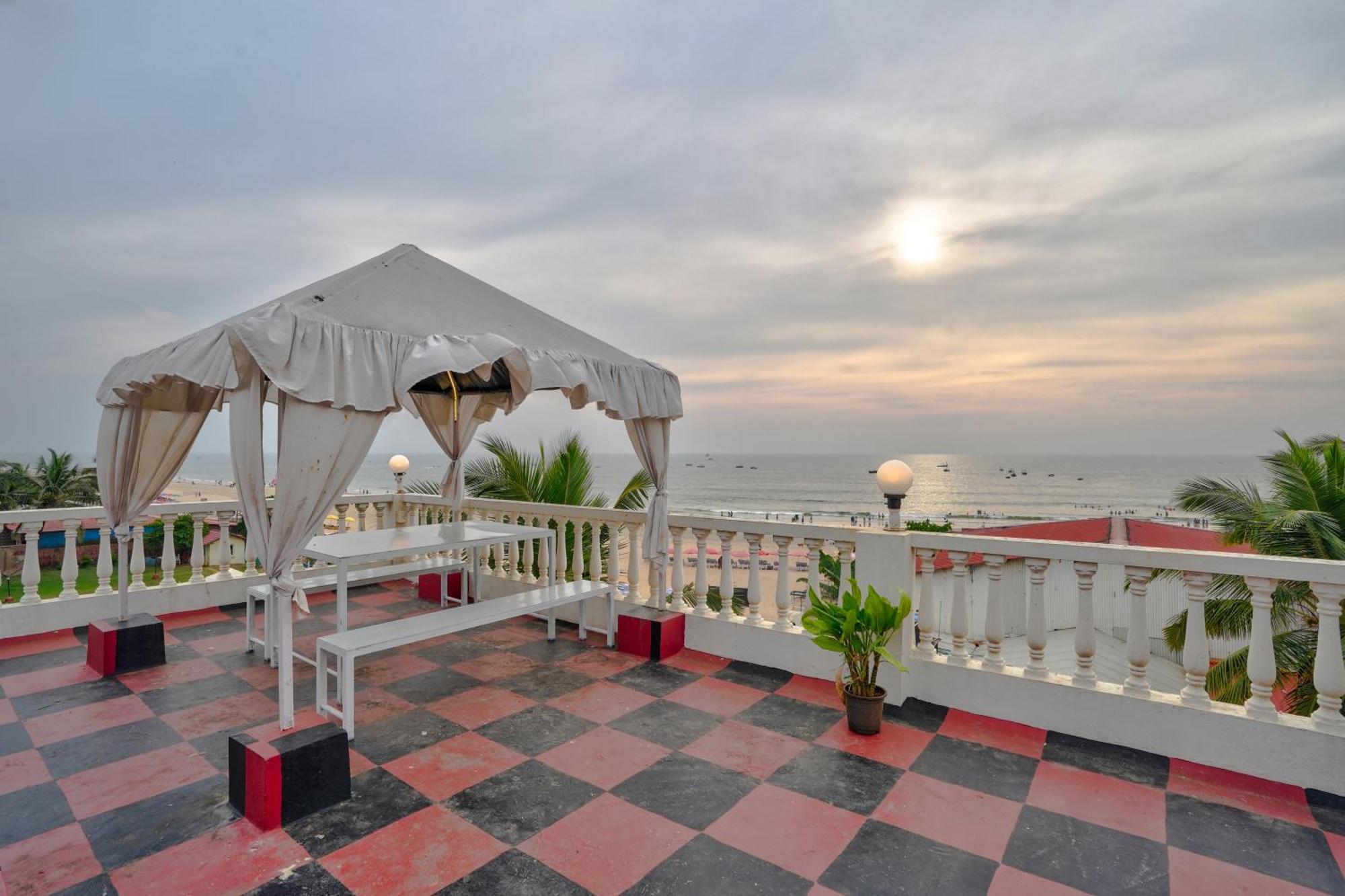Hotel Salty Waves Baga Buitenkant foto