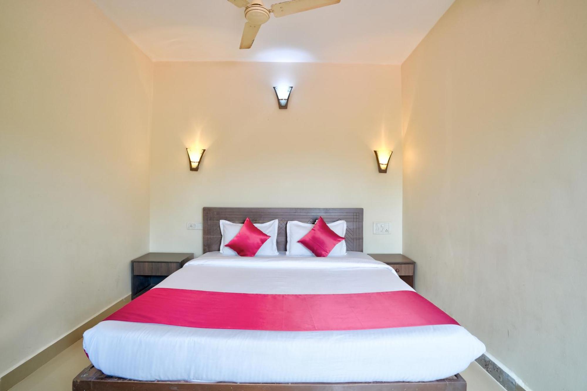 Hotel Salty Waves Baga Buitenkant foto